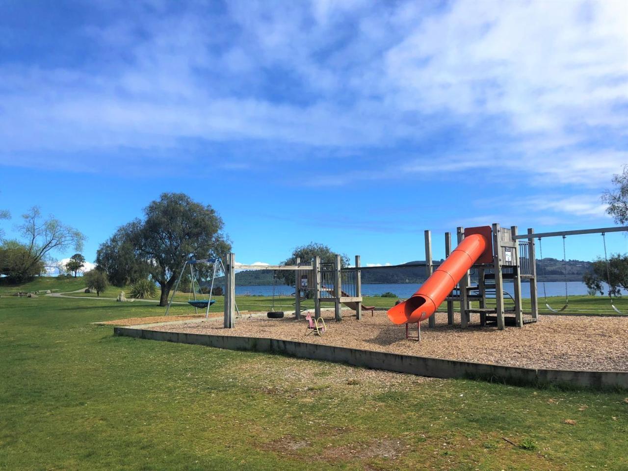 Close To The Lake Taupo Ngoại thất bức ảnh